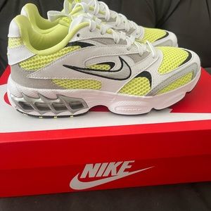BRAND NEW NIKE AIR ZOOM!